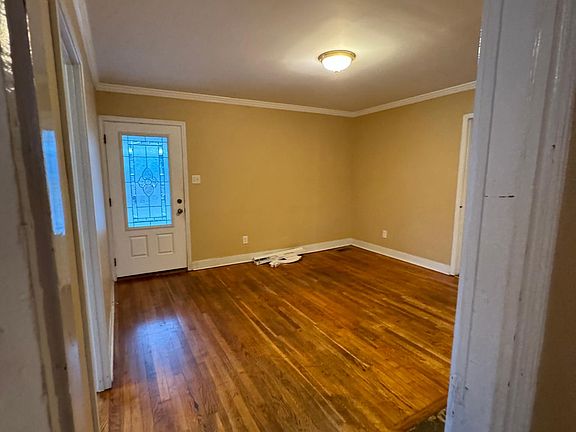 3rd image of 2524 Washington Ave