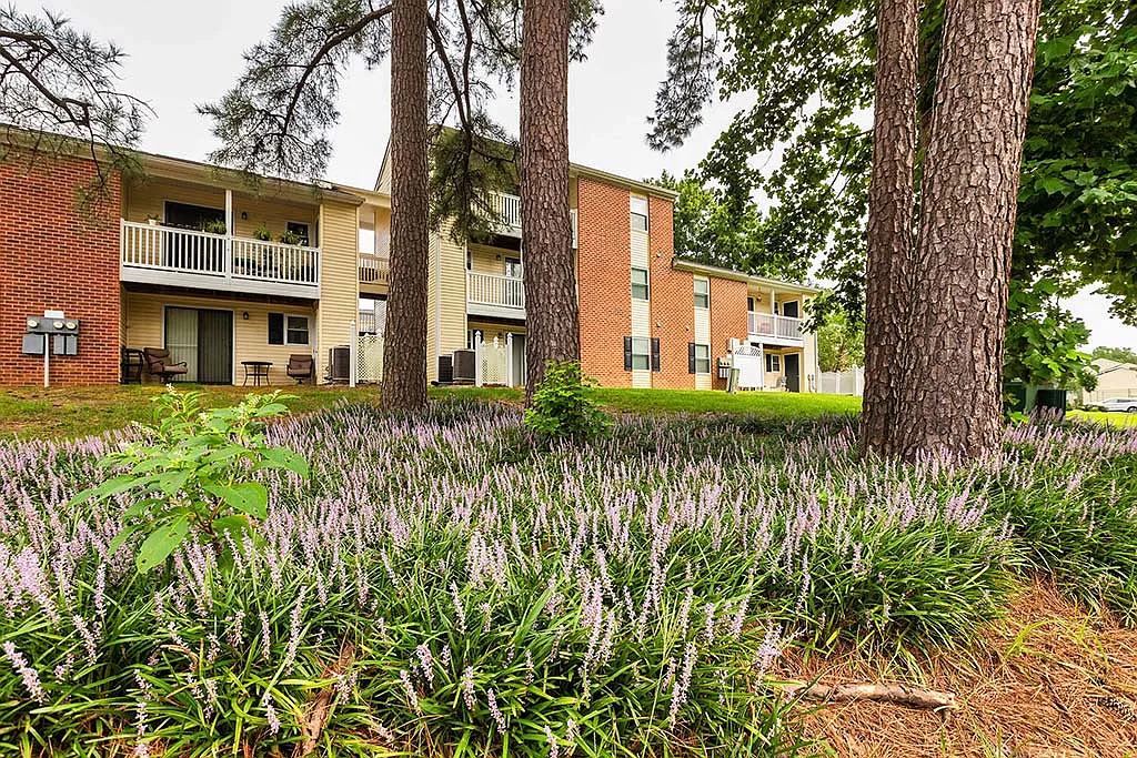 The Regency at Longhill — Photo 1