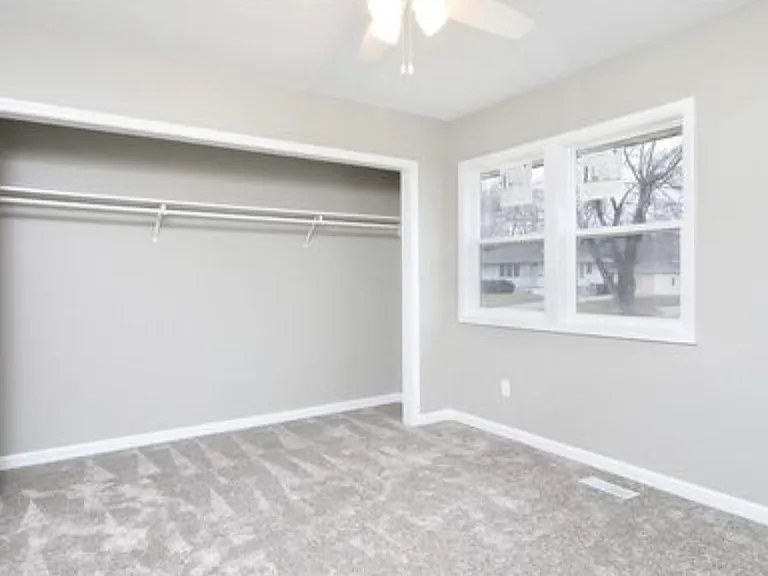212 Thornton Ave — Photo 12
