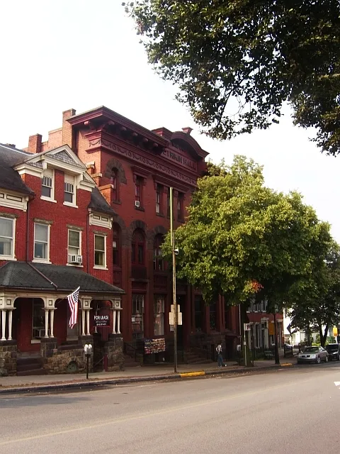Building Photo - 134-136 W High St