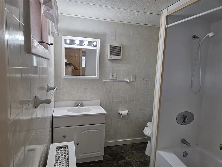 21 Olney St #1 — Photo 5