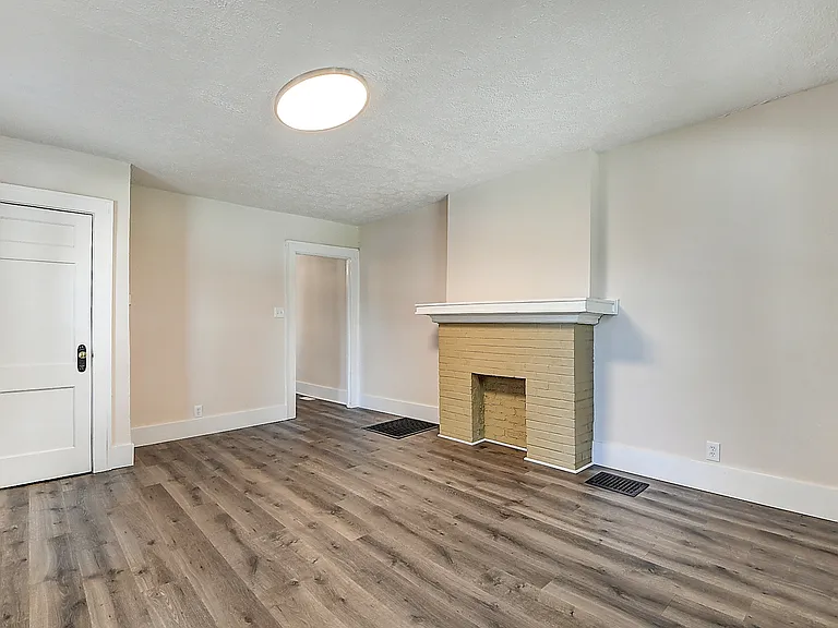 2935 N Delaware St — Photo 2