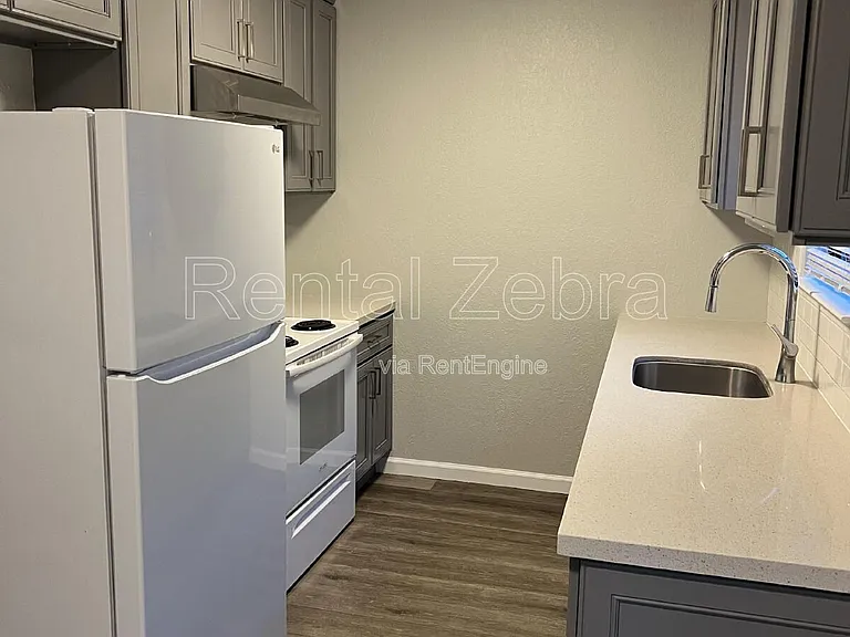 141 W Agua Caliente Rd #D — Photo 4