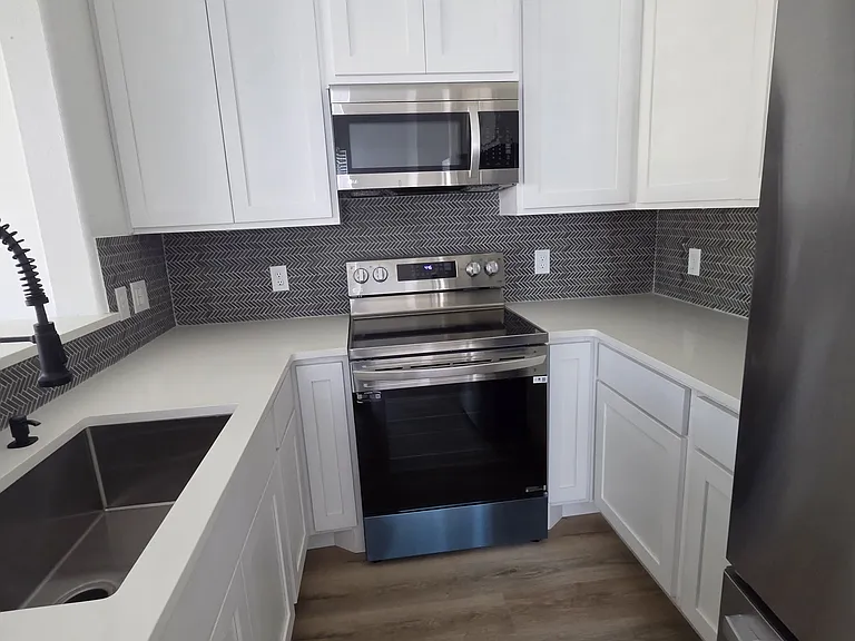 1600 Clay St #1600 — Photo 2
