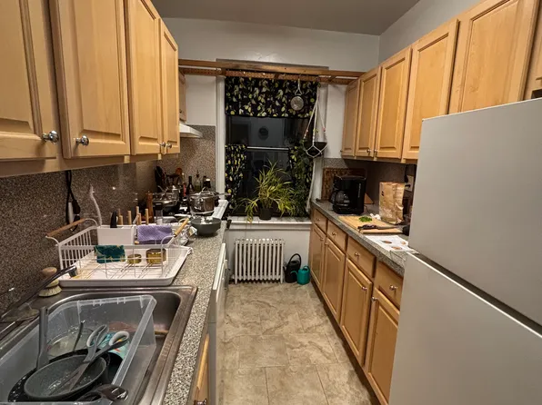 825 West 187th Street image 4 of 8