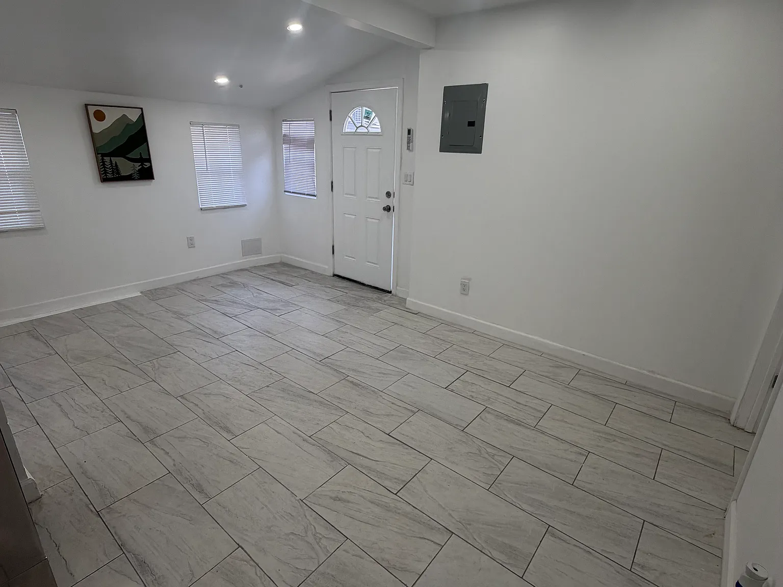 2 bed, $2,500 — Photo 3