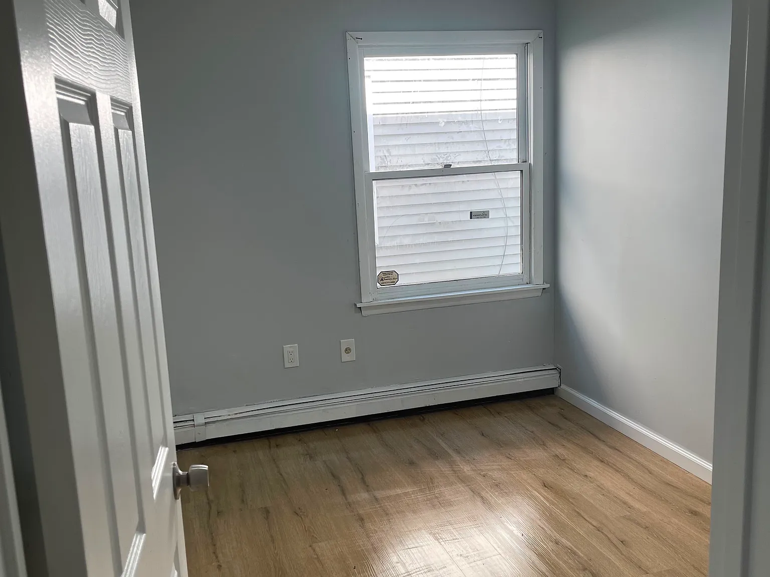 4 bed, 1000 sqft, $2,800 — Photo 2