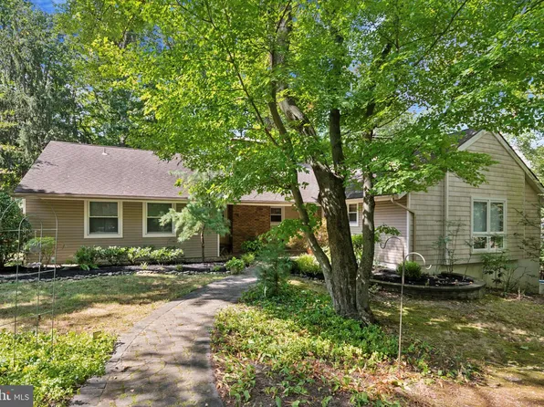 1020 Owl Ln, Cherry Hill, NJ 08003