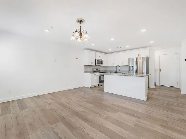 779 Omaggio Pl — Photo 4