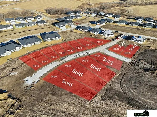 9447 S 88th St, Lincoln, NE 68526