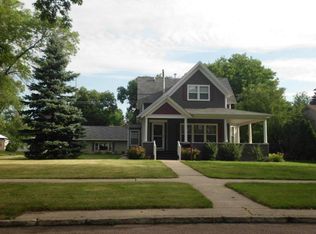 504 E 6th Ave, Mitchell, SD 57301