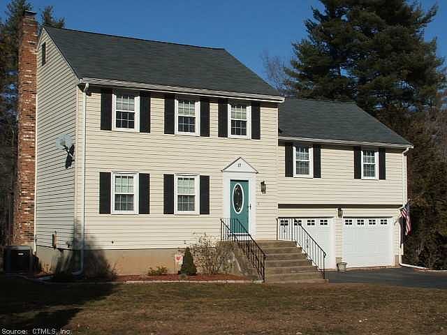 1st image of 11 Evergreen Ln