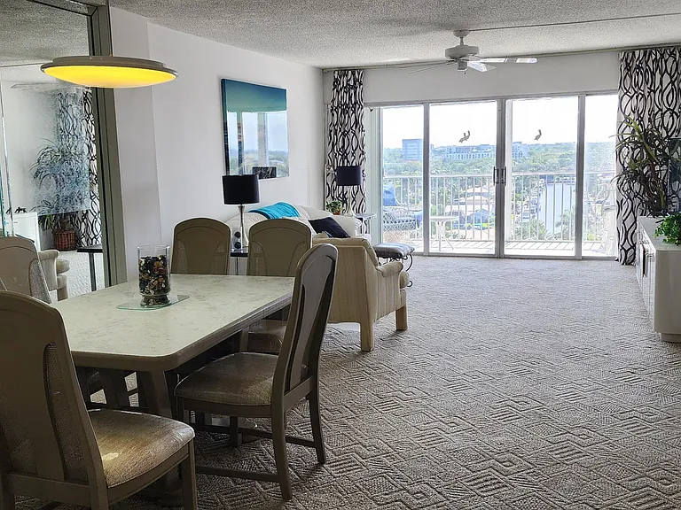 299 N Riverside Dr #1006 — Photo 9