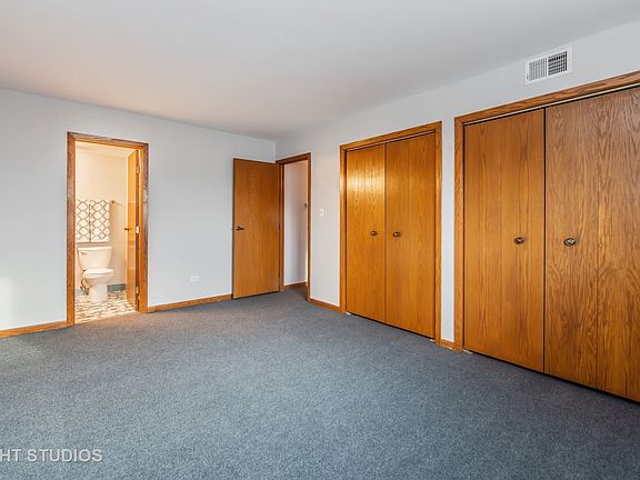 5th image of 10412 S Komensky Ave APT 3N