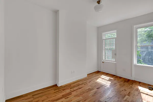 Rented by Brickwood BWR LLC | media 9