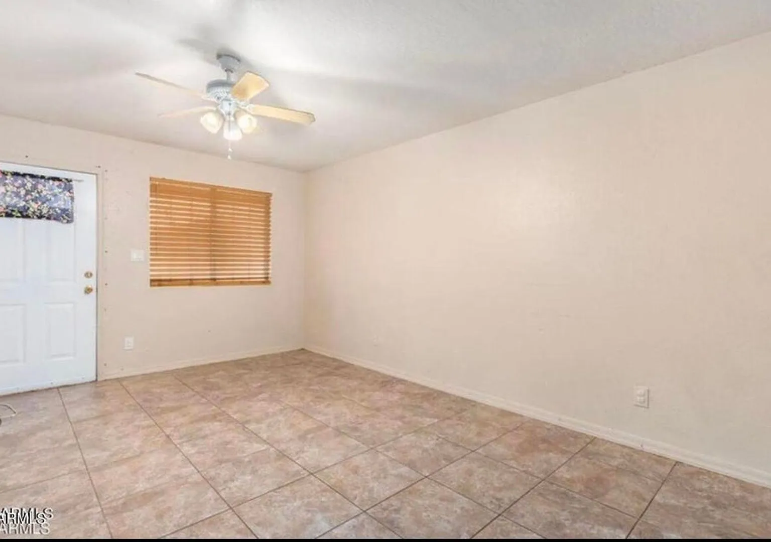 Nice 3 bedroom 2 bath! — Photo 1