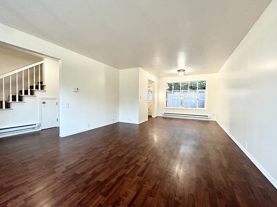 1st image of 1420 Bellevue Way SE APT 11