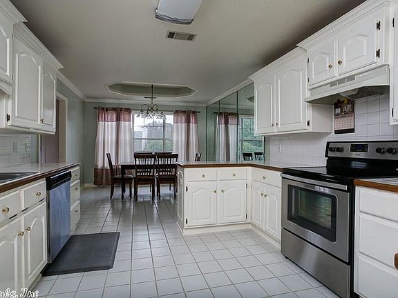3rd image of 15 Cherryhill Cv