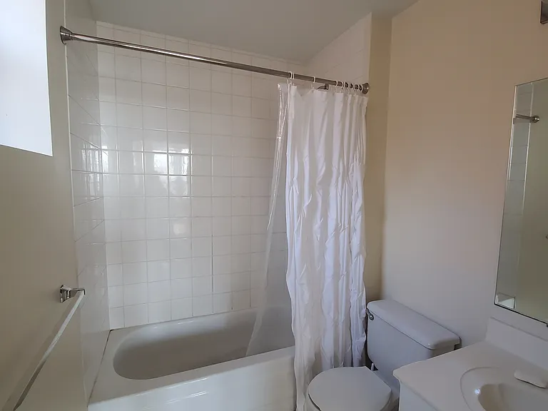 5788 Pershing Ave #3W — Photo 13