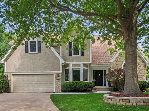 12912 Hayes St, Overland Park, KS 66213