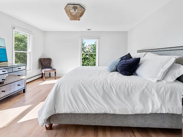 20 Underhill Dr — Photo 24