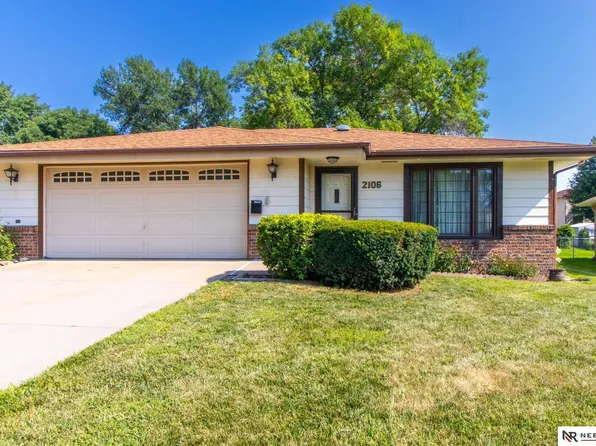 2106 Benton St, Lincoln, NE 68521