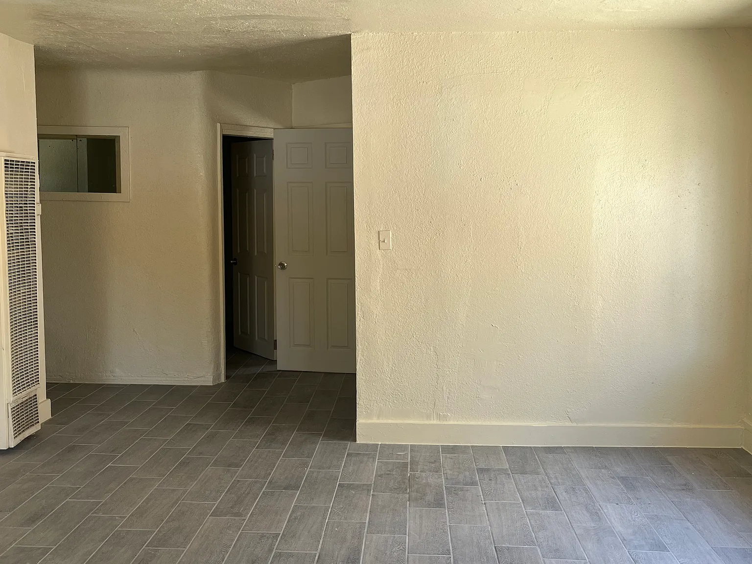 3 bed, 2144 sqft, $3,000 — Photo 4