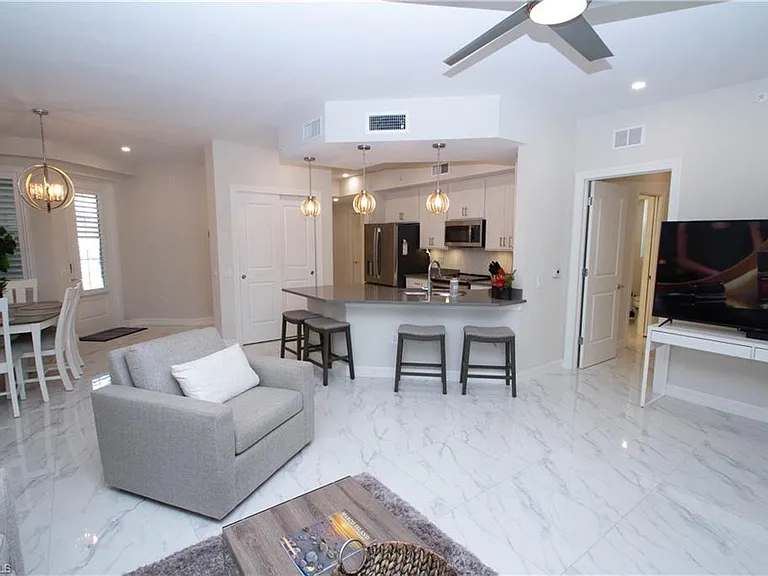 244 Indies Dr E #101 — Photo 3