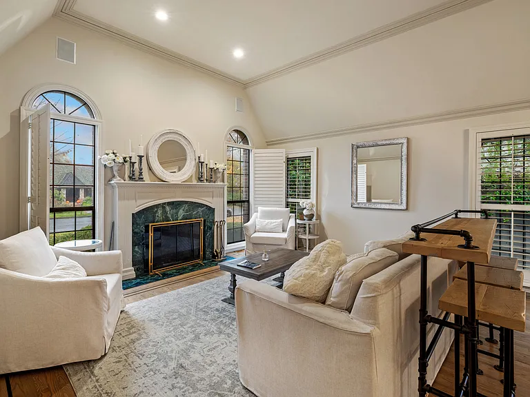 470 Eastin Dr — Photo 30