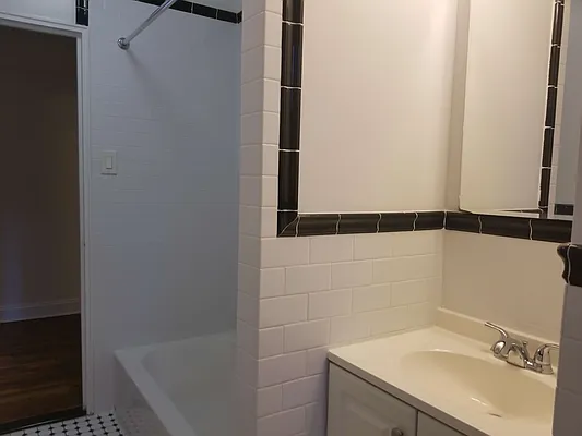 Rented by 718 Realty Inc | media 2