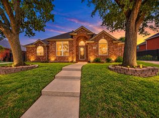 8301 Martha Ln, Rowlett, TX 75088