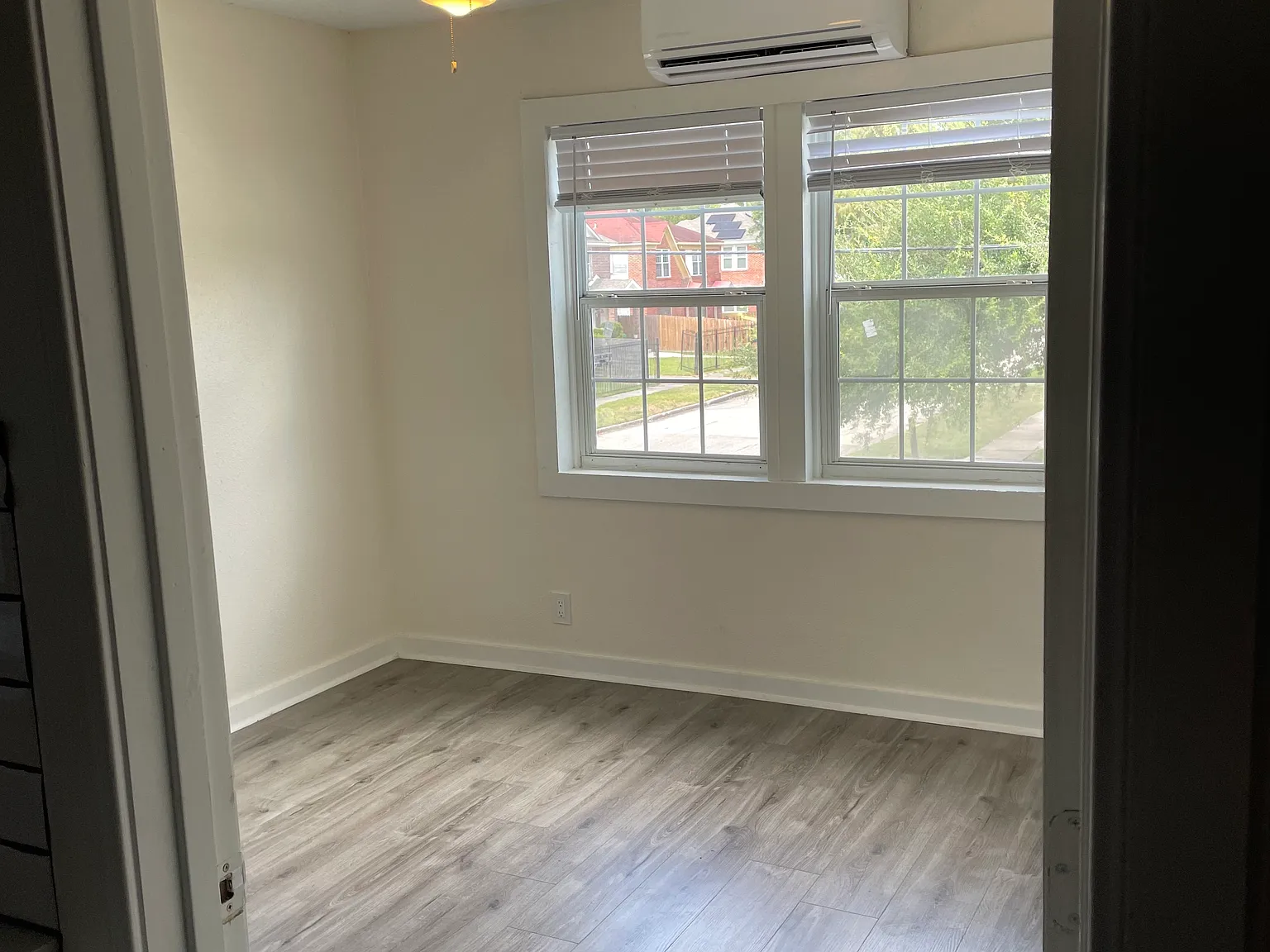 2 bed, 600 sqft, $1,250 — Photo 3