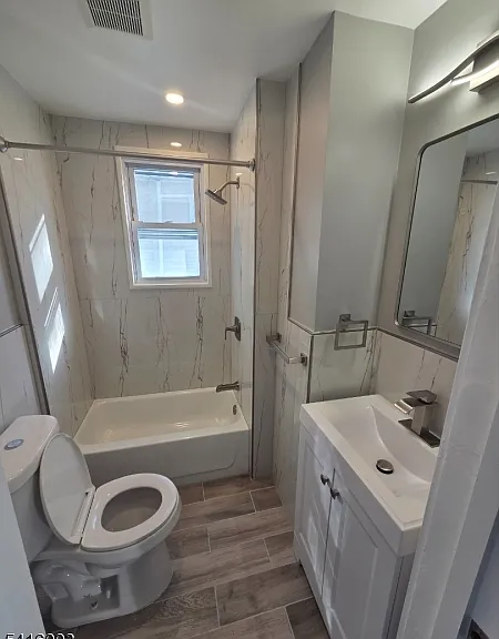 47 Edgar St #2 — Photo 12