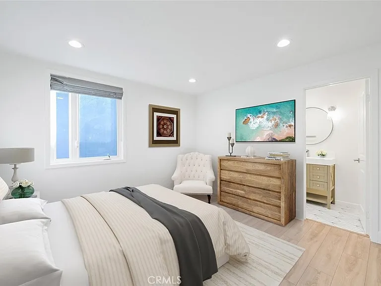 411 Goldenrod Ave #B — Photo 9