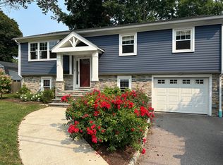 66 Mawney St, East Greenwich, RI 02818