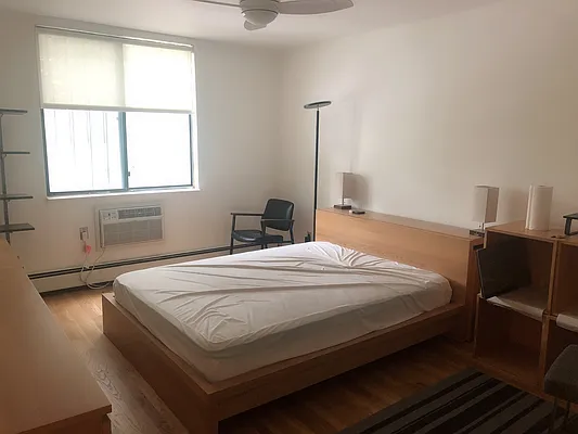 Rented by Century 21 New Golden Age Realty | media 8