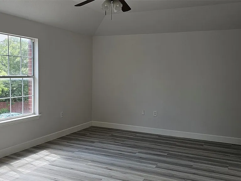 3113 Centrum Dr — Photo 3