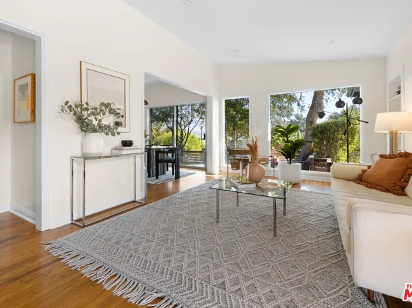 879 Oneonta Dr, Los Angeles, CA 90065