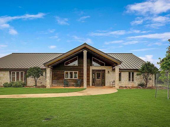 3rd image of 121 N Spanish Oak Trail