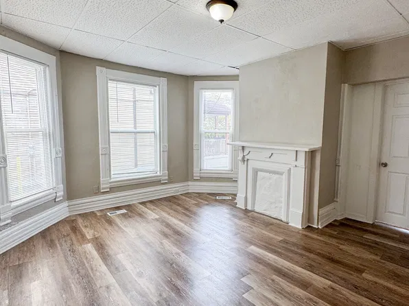 840 Broadway Ave NW APT 1, Grand Rapids, MI 49504