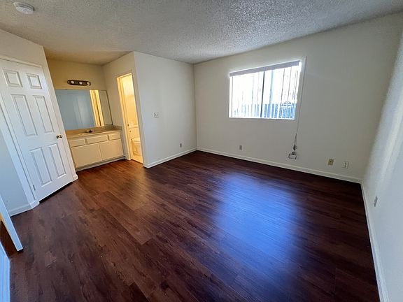 5th image of 1145 Belmont Ave APT 109
