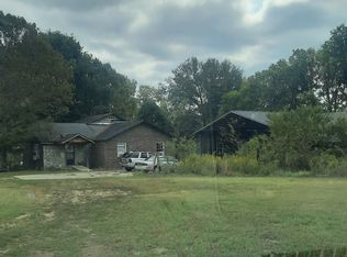 24 Grays Ln, Fayetteville, TN 37334