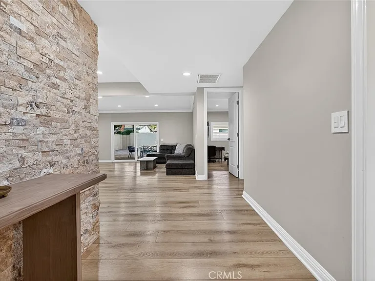 16751 Londelius St — Photo 6