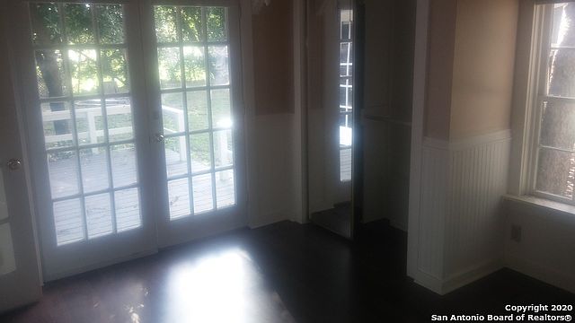 1st image of 320 Rosewood Ave