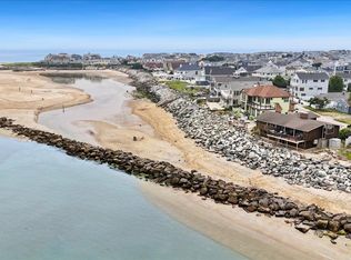 11 Thornton St, Seabrook, NH 03874