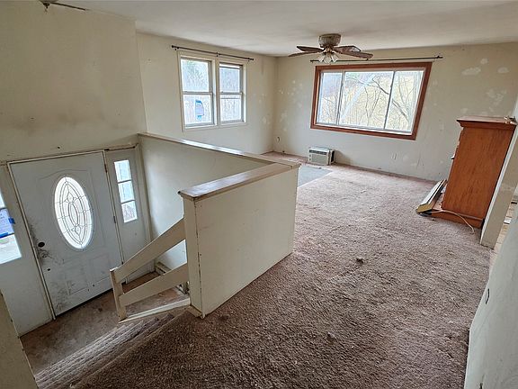 3rd image of 44 Plough Rd