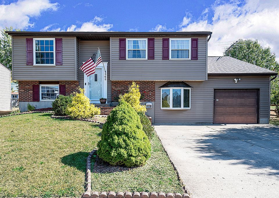 1st image of 568 Deerfield Dr