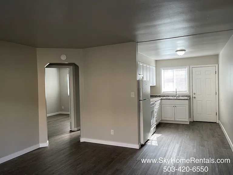 822 14th St NE — Photo 4
