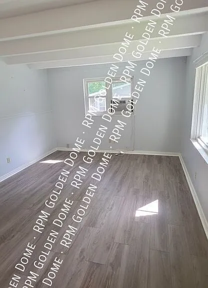 1701 Poplar St #B — Photo 4