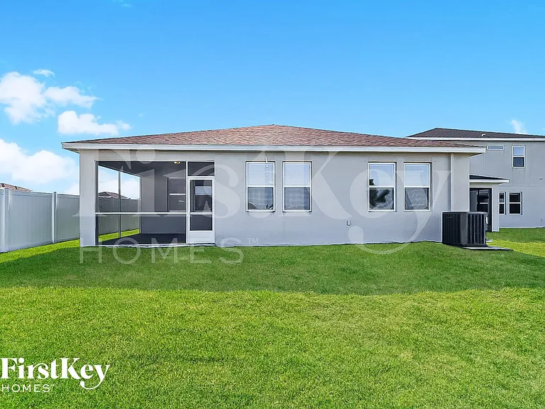 11836 Clare Hill Ave — Photo 15